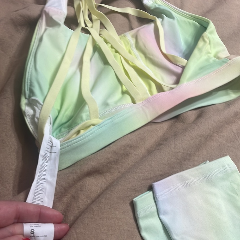 Fabletics Set - Picture 2 of 5
